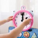 Melissa & Doug fa készségfejlesztő játék, Azúrkék nyomok és te - mágneses óra