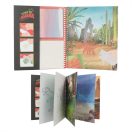 Dino World kifestő és matricás könyv