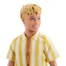 Barbie Fashionista barátok fiú baba - sárga csíkos ingben