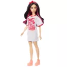 Barbie Fashionista barátnők stílusos divatbaba - 65. évfordulós baba oversized pólóruhában