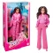 Barbie The Movie - Gloria rózsaszín nadrágkosztümben