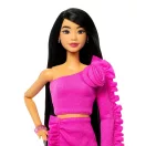 Barbie Trendi Barátnők divatbaba - Rózsaszín ruhában, lábprotézissel