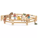 Schleich 42567 Lovas központ lovakkal és felszerelésekkel