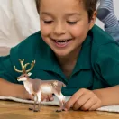 Schleich 72210 Rénszarvas, karácsonyi