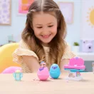 Hatchimals Alive! Éhes állatkák gondos csomag játékszett, etetőszékkel