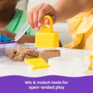 Kinetic Sand Hordozható táskában, 5 féle homokgyurmával