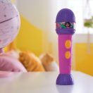 Dóra, a felfedező mikrofon dalokkal