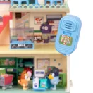 Bluey Szupermarket játékszett Bluey és Bingo figurával, hangosbemondóval