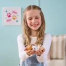 Little Live Pets Mama Surprise interaktív cica kosárban